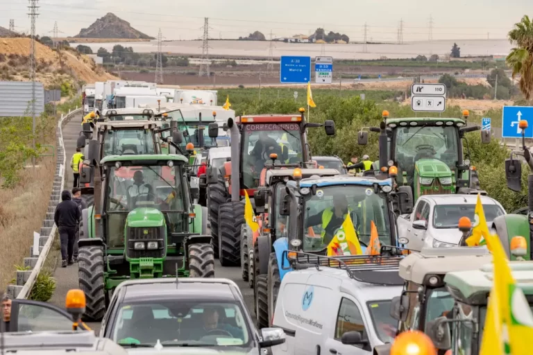 Histórico «Tractorazo» en España: 25.000 Productores se Movilizan contra el Acuerdo Mercosur-UE